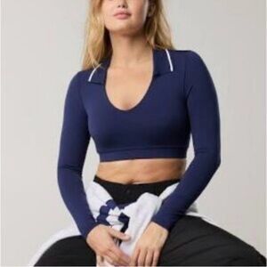Offline by Aerie Sidewalk Seamless Cropped Navy Blue Shirt, Sz M